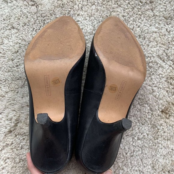 Vince Camuto Black Heels - Picture 5 of 6